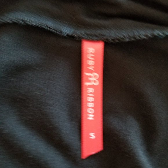 Ruby Ribbon Marilyn Top - Size Small - Picture 5 of 7